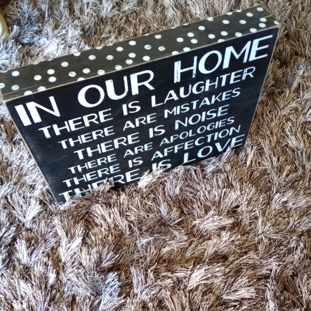 Wall or shelf plaque